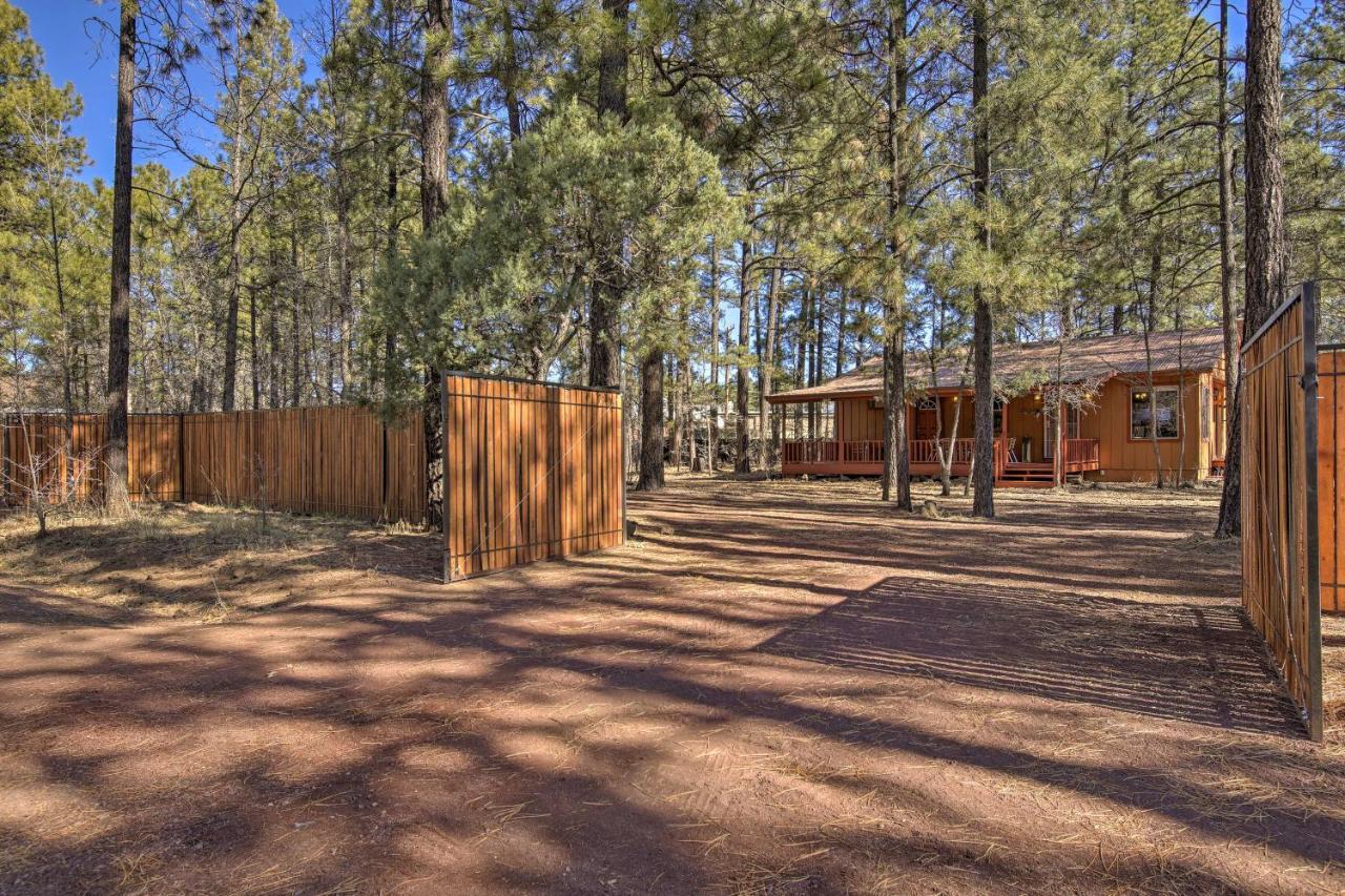 Pinetop Retreat With Hot Tub 3 Homes For Price Of 1 Екстериор снимка
